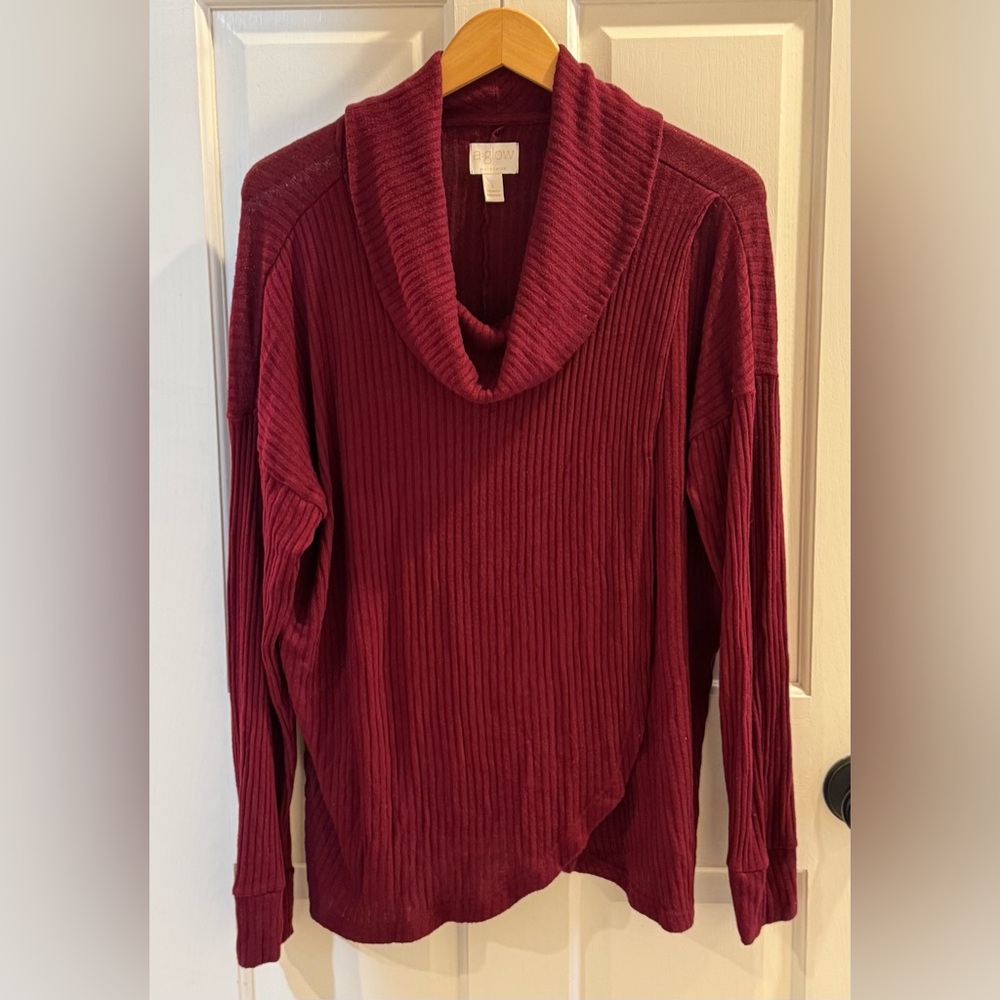 Women’s Nursing Top, Size Large